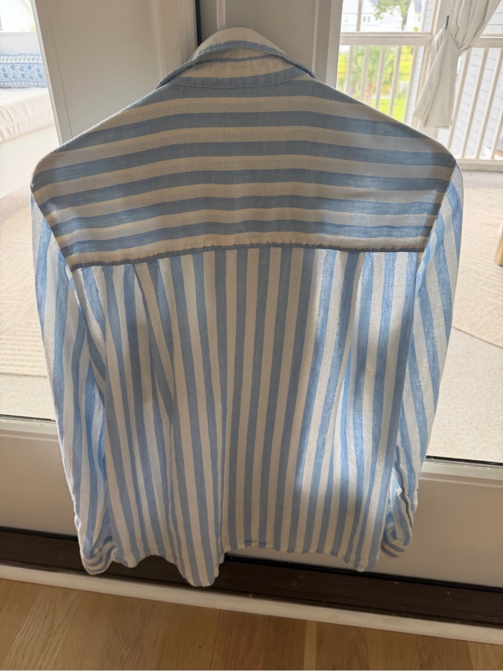 Marine Layer women’s oversized Blue & White Striped Button-Up Shirt - Picture 2 of 4